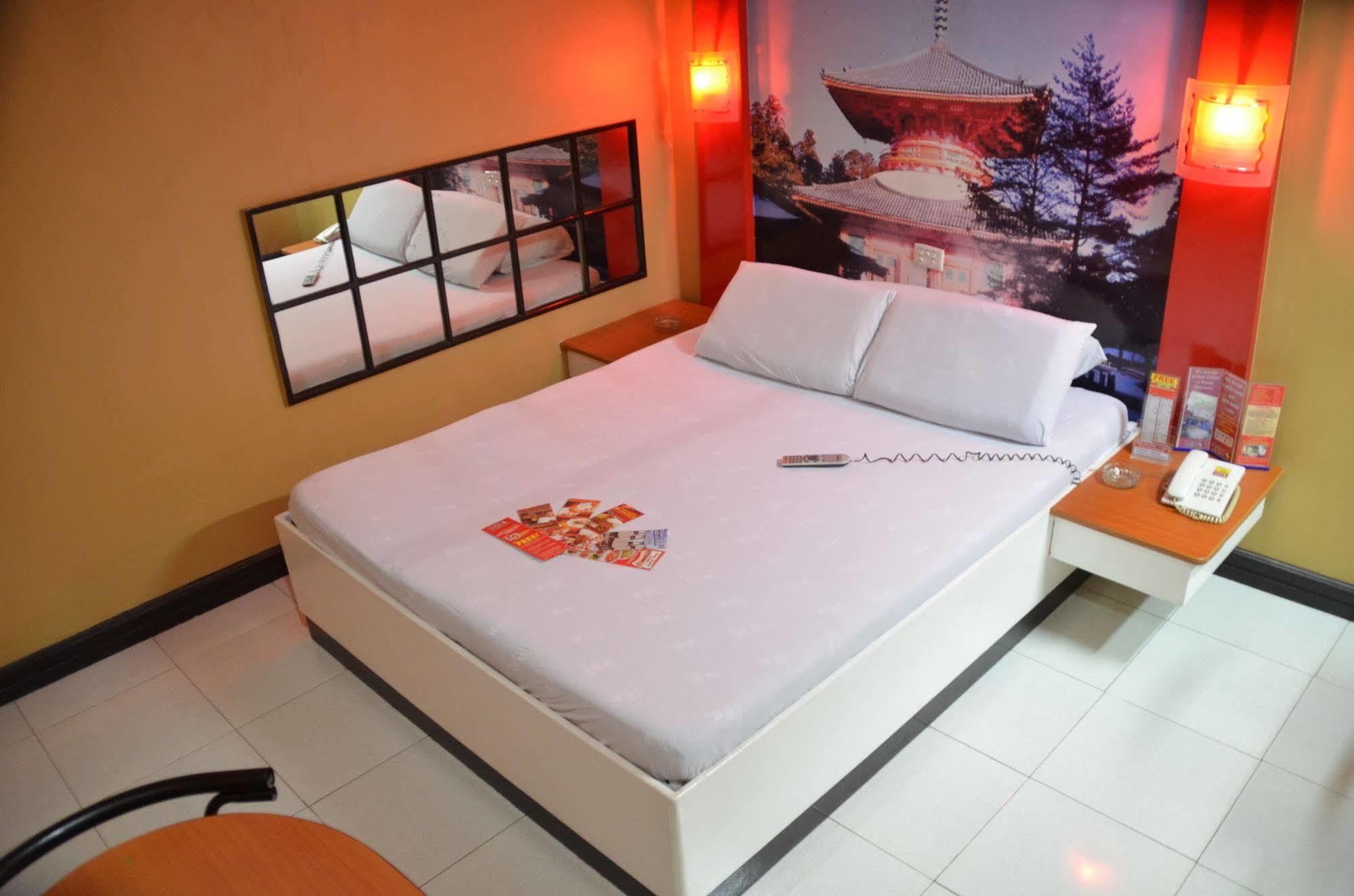 Hotel Sogo Edsa Caloocan Ngoại thất bức ảnh